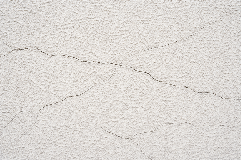 立川市での外壁ヘアクラック補修の費用と相場