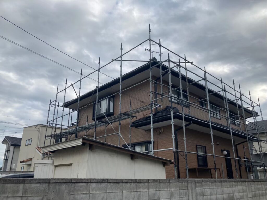 昭島市の外壁・外壁塗装・外壁塗り替えの費用相場（30坪）はどれくらい？
