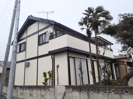 国分寺市での屋根塗装・屋根塗り替えにかかる費用と相場｜アクリル塗料の選び方